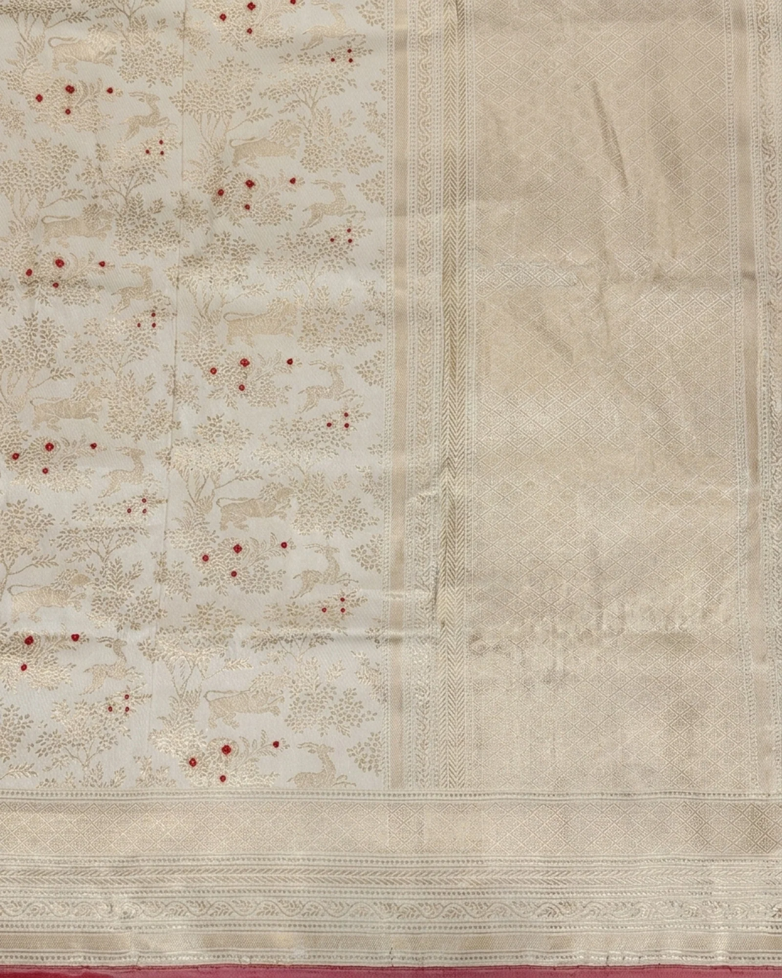 Original Creamy Ivory Katan Silk Kadwa Shikargah Banarasi Saree border and pallu close-up