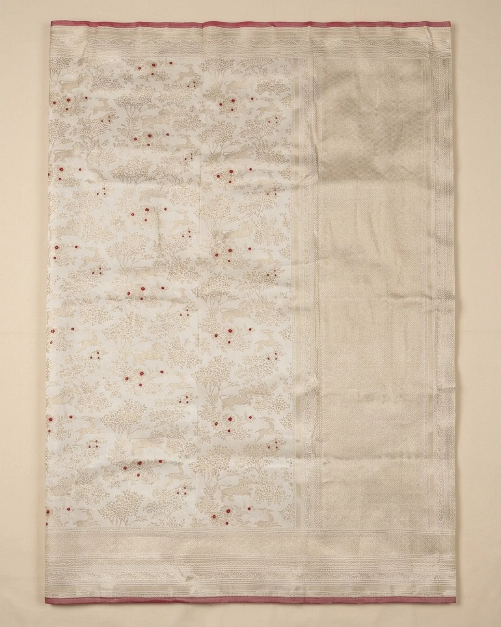 Original Creamy Ivory Katan Silk Kadwa Shikargah Banarasi Saree showing body border and pallu