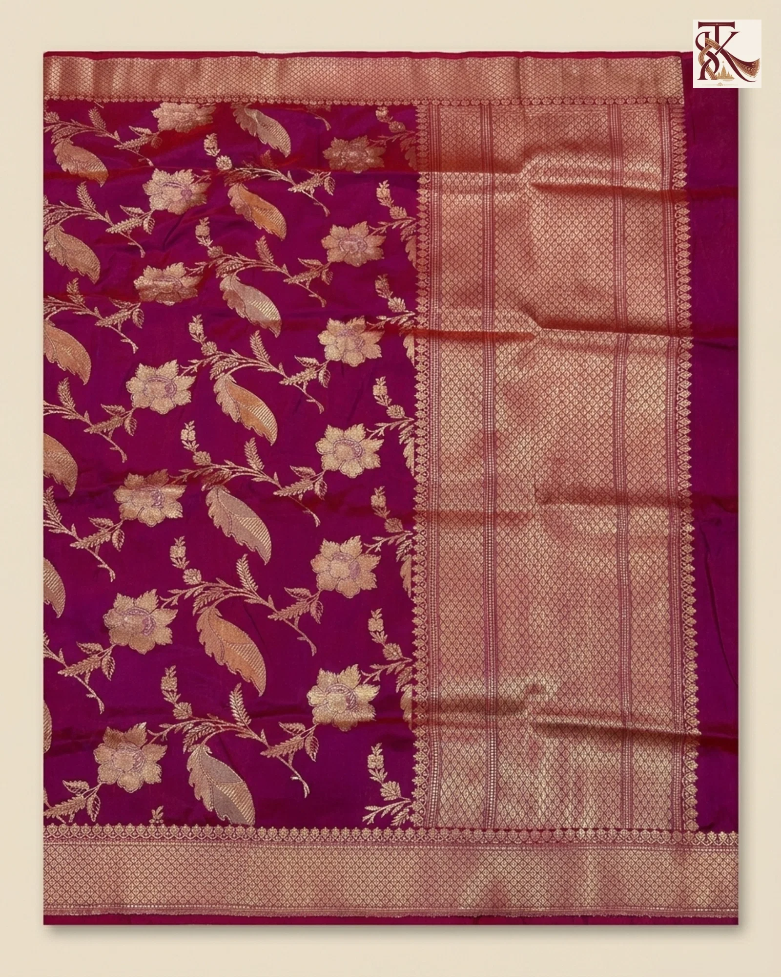 Original Deep Magenta Katan Silk Kadwa Jangla Jaal Banarasi Saree showing body border and pallu